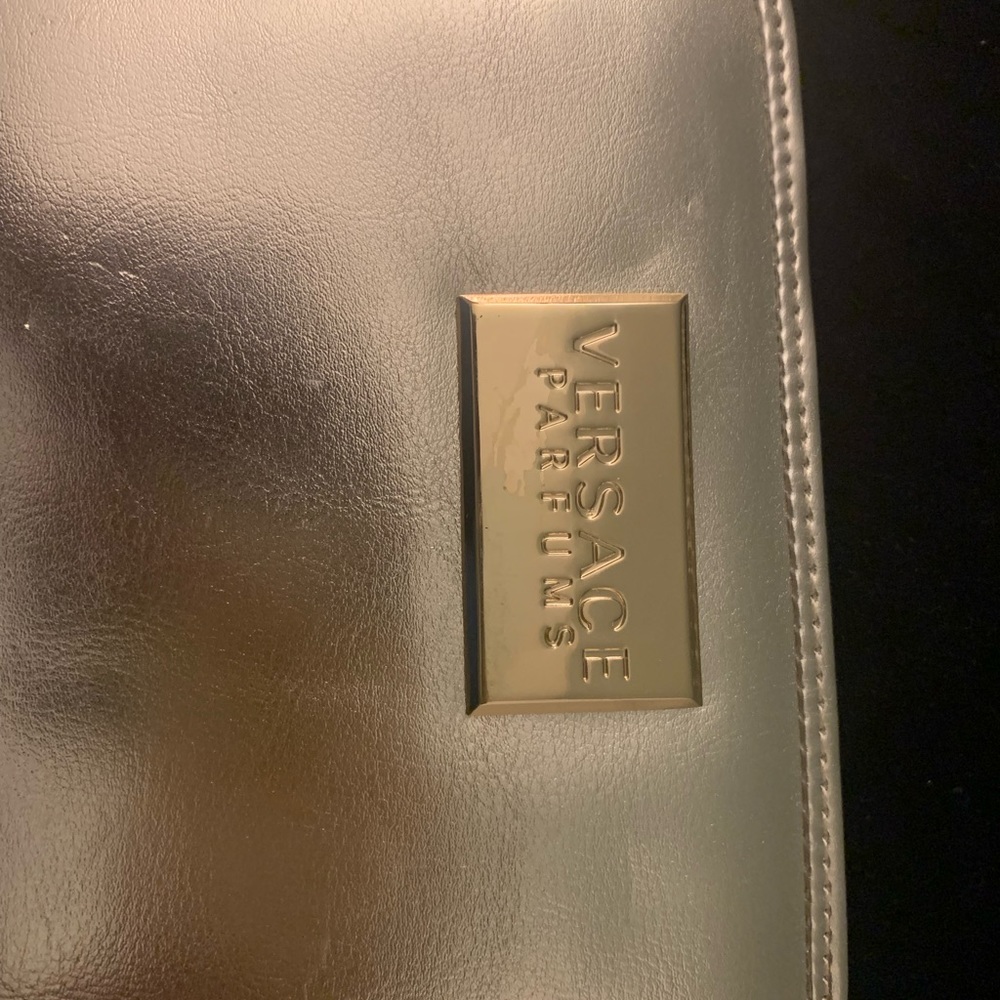 VERSACE PARFUM GOLD WRISTLET. - Picture 4 of 5